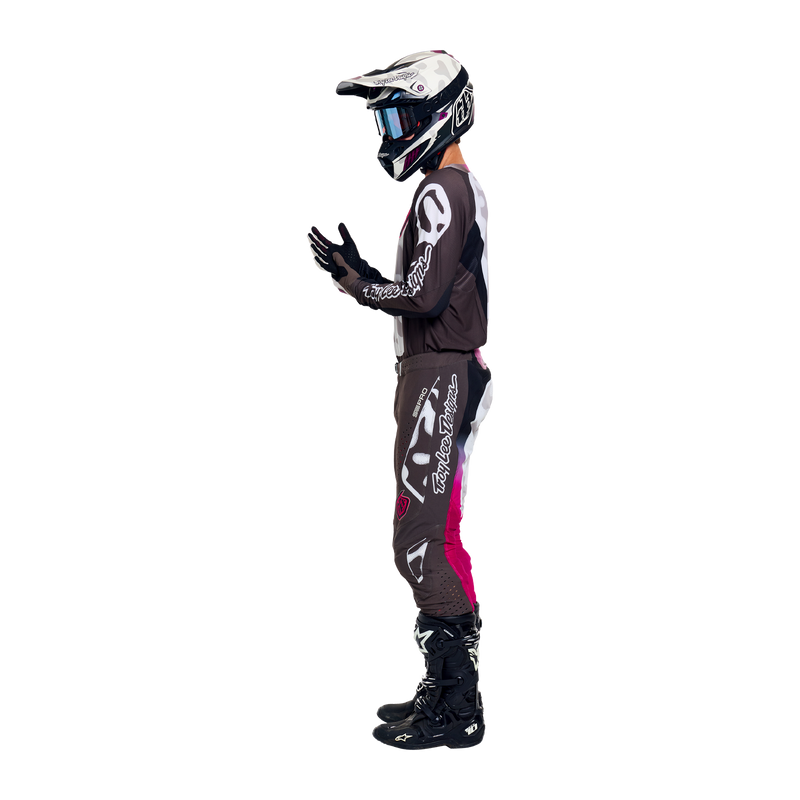SE Pro LS Myth Gear Set