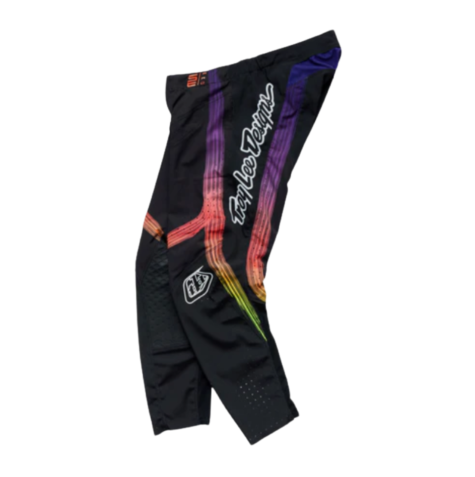 Black / Multi
