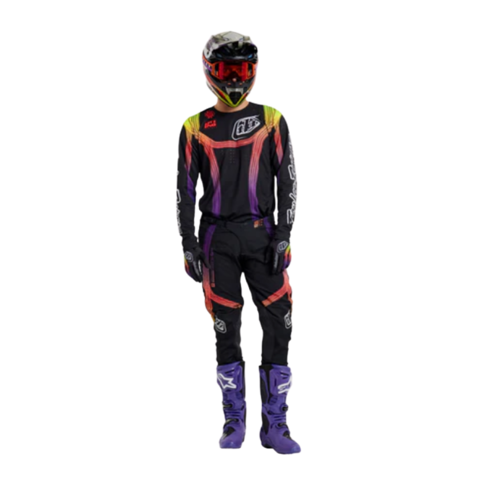 Black / Multi